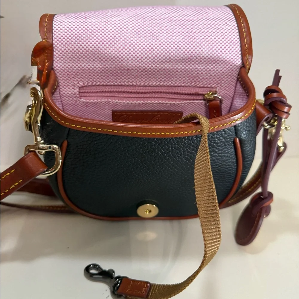 Dooney & Bourke Black and Tan Crossbody Bag - Picture 5 of 6
